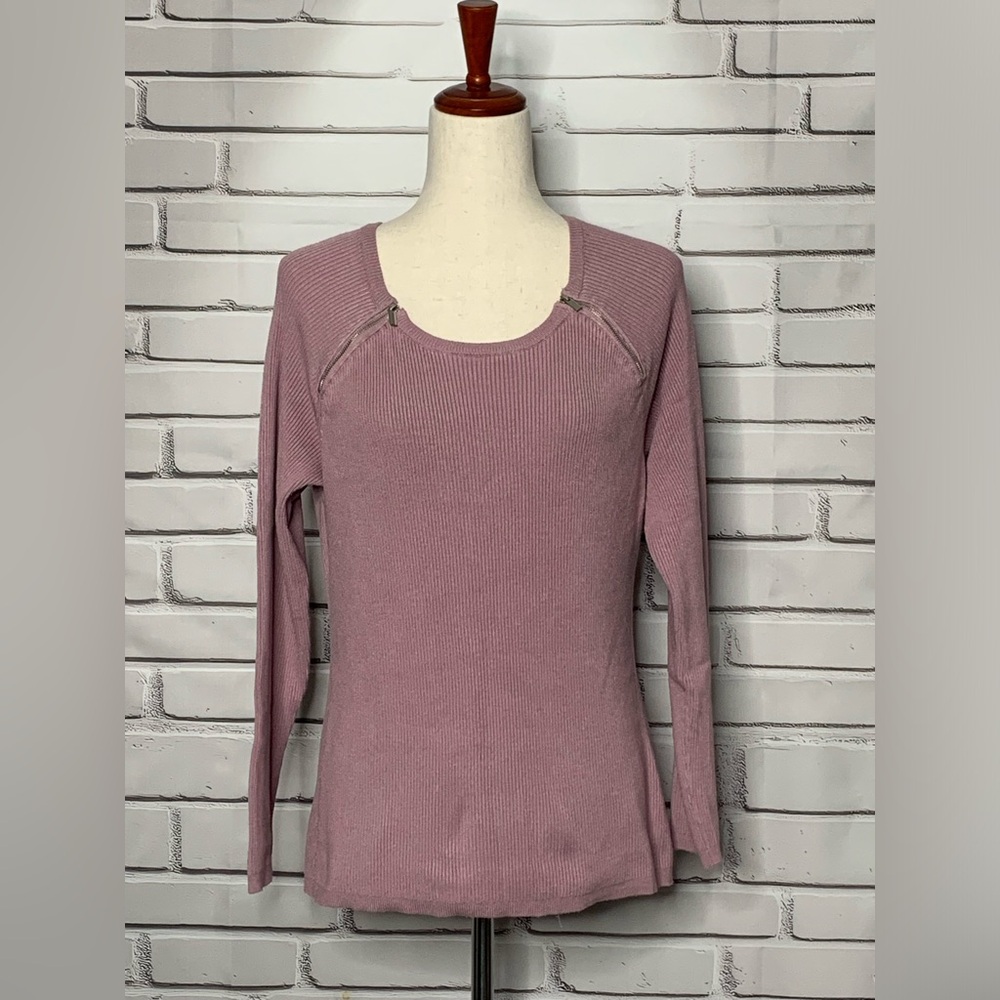 3/$10 New York & Company Pink Sweater Size Large